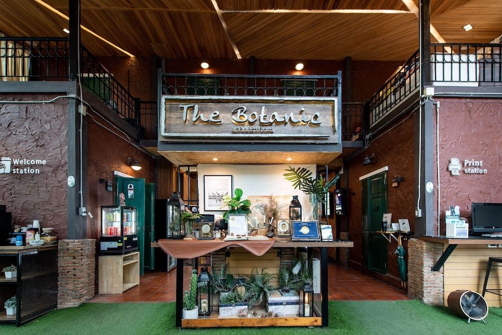 The Botanic Service Room 2