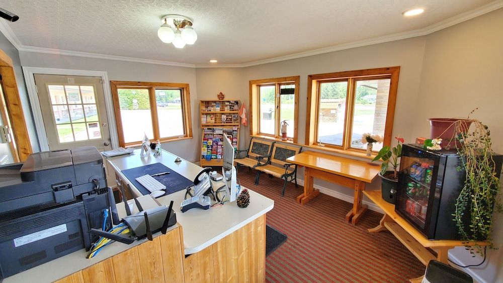 Knights Inn Colonial Fireside Inn 2