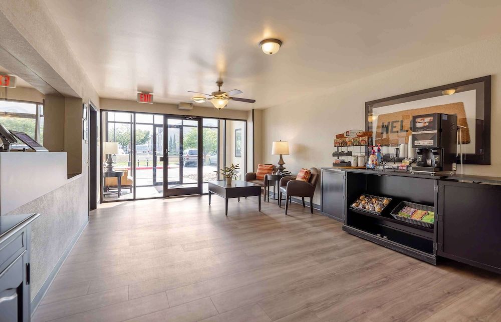 Extended Stay America Suites Wichita East 2