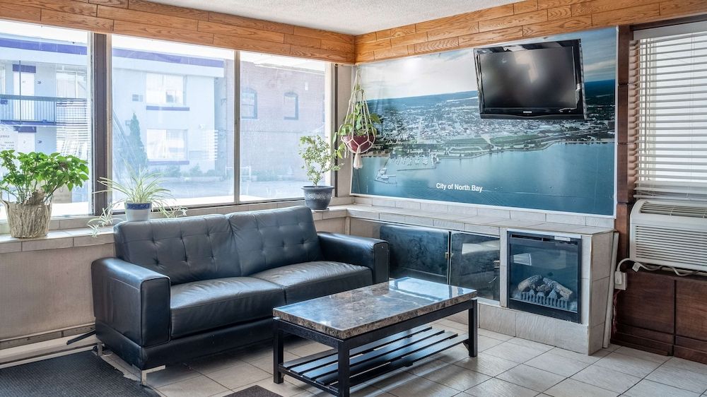 Knights Inn North Bay 2