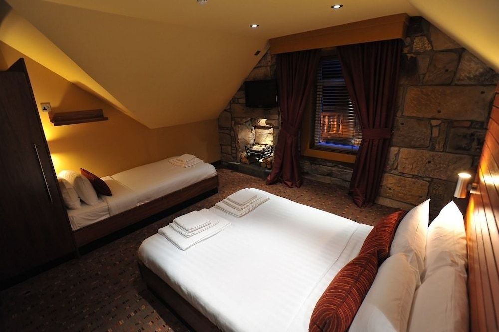 The Commercial Hotel 3