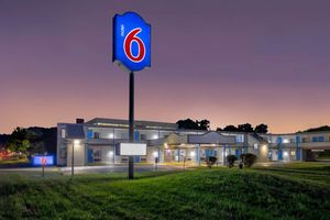 Motel 6 - Harrisburg, PA - Near PA Expo Center