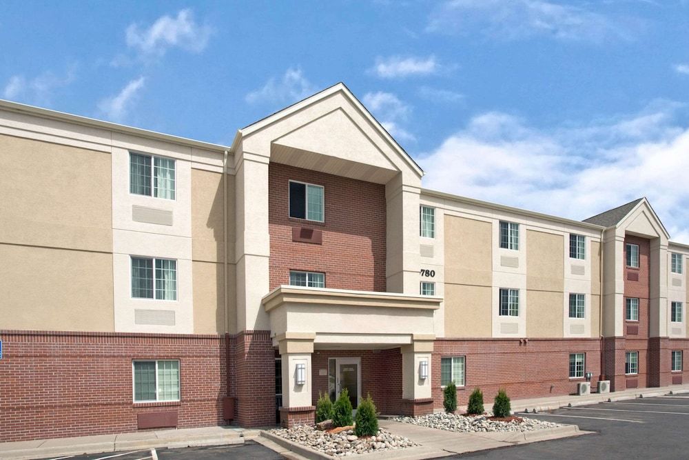 MainStay Suites Omaha Old Mill 3 estrellas en Omaha