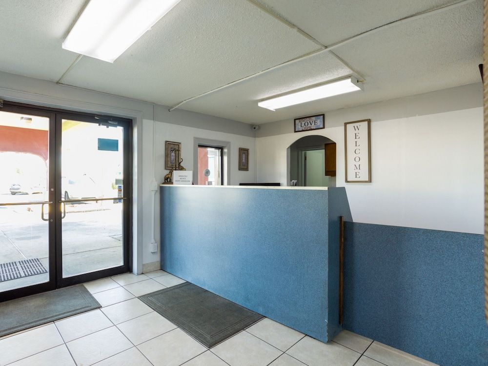 OYO Hotel Pensacola I-10 & Hwy 29 3