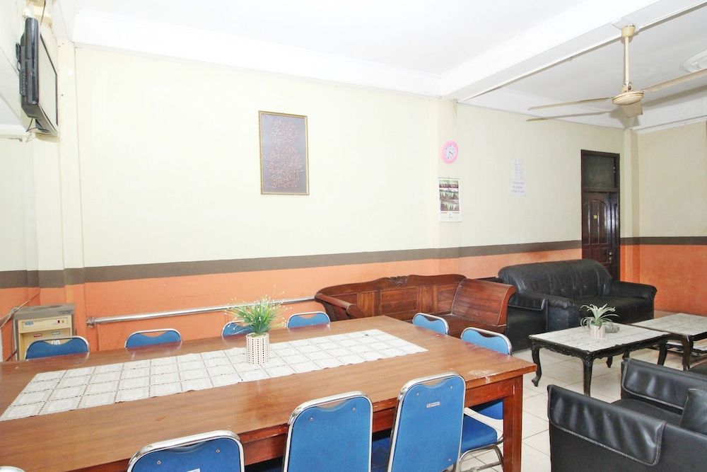 OYO 451 Divka Residence Syariah 2