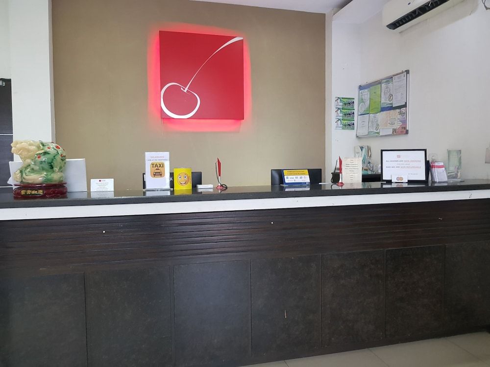 Cherry Midtown Hotel 2