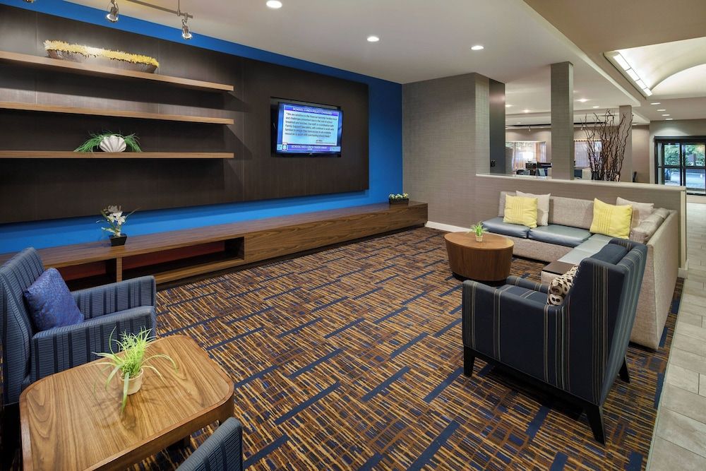 Courtyard by Marriott Cleveland Beachwood 2
