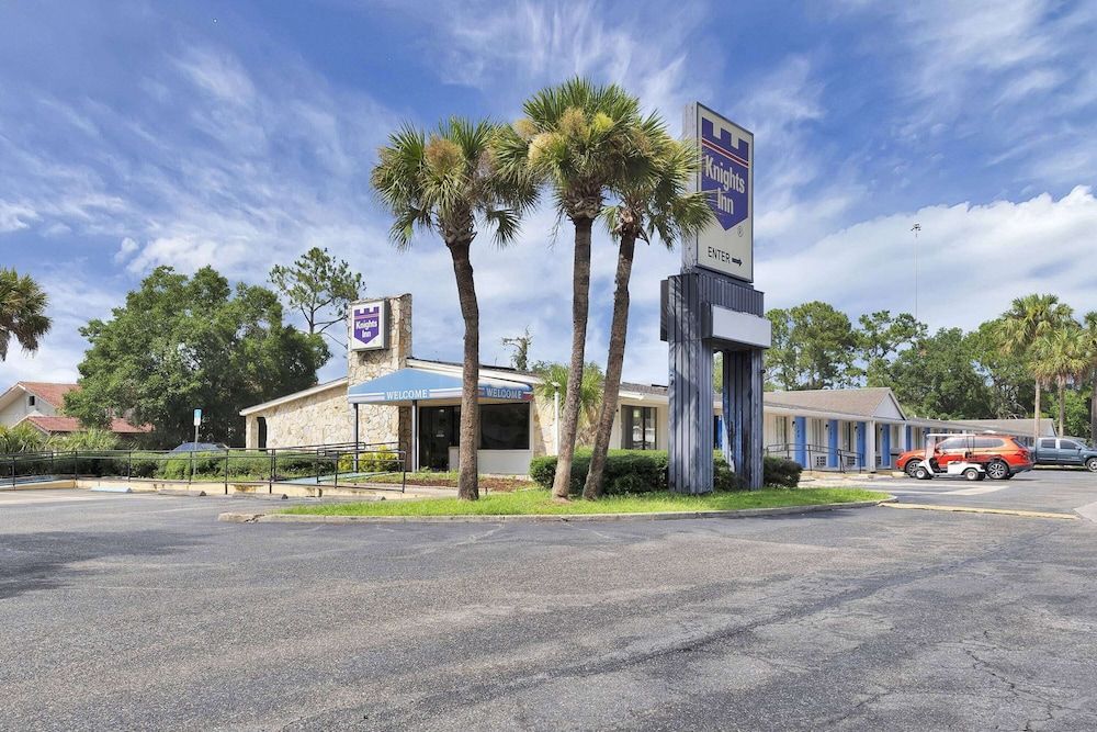 Knights Inn Jacksonville at Dix Ellis Trail 2 estrellas en Jacksonville