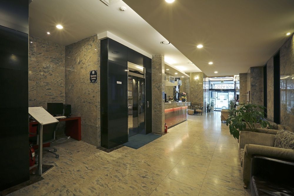Metro Tourist Hotel 2