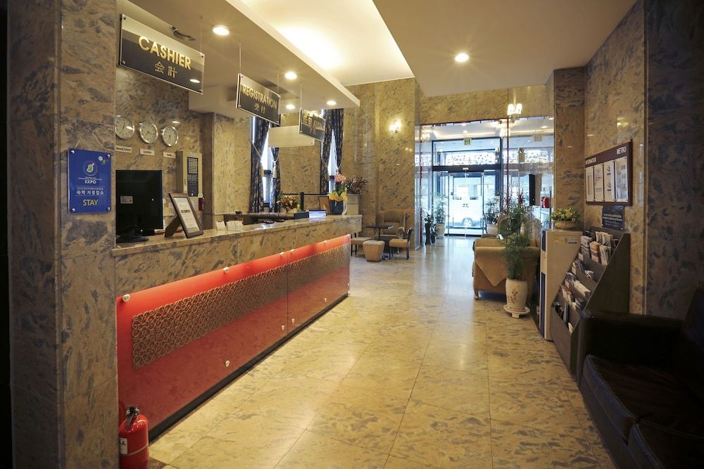 Metro Tourist Hotel 3