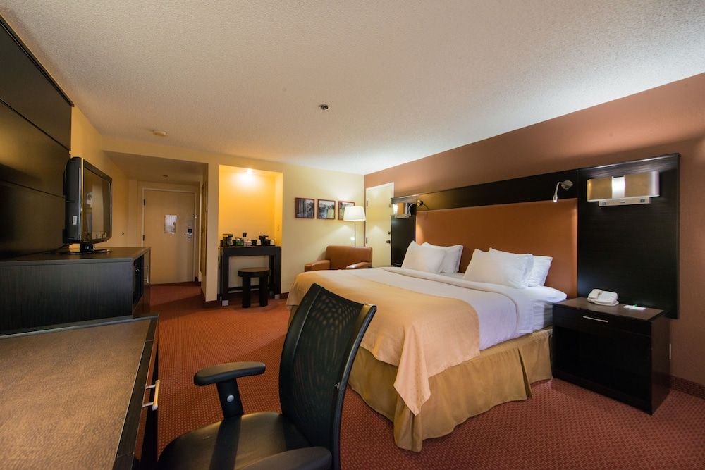 GreenTree Hotel Phoenix West 3