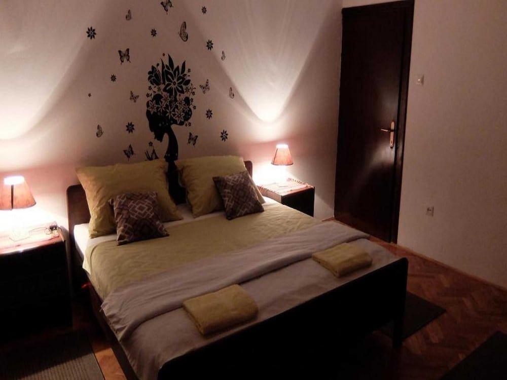 Apartments & Rooms Rendulić 2