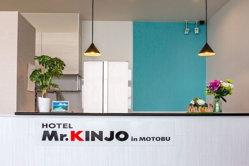 Mr.KINJO in MOTOBU OCEAN TERRACE 3