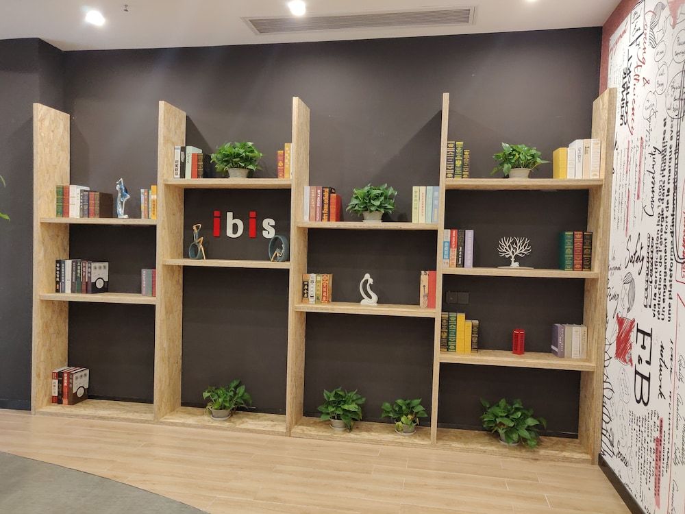 Ibis Guangyuan City Square Hotel 3