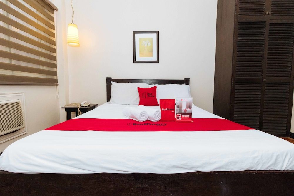 RedDoorz Plus @ The Ridge Tagaytay 2