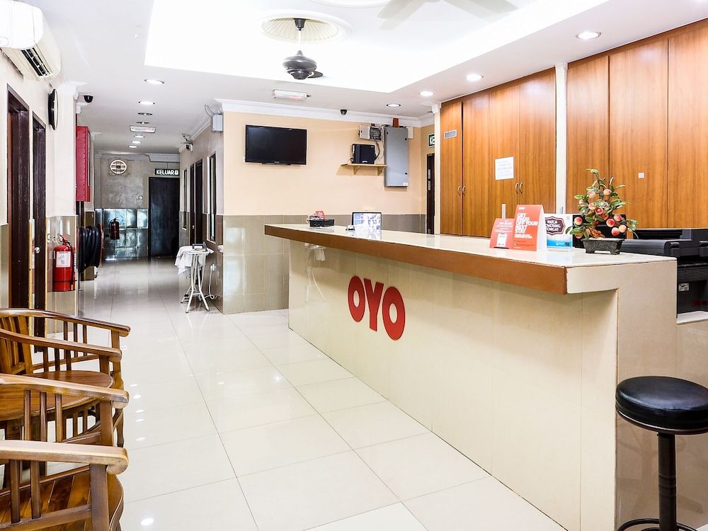 Super OYO 707 Ayuni Hotel 3