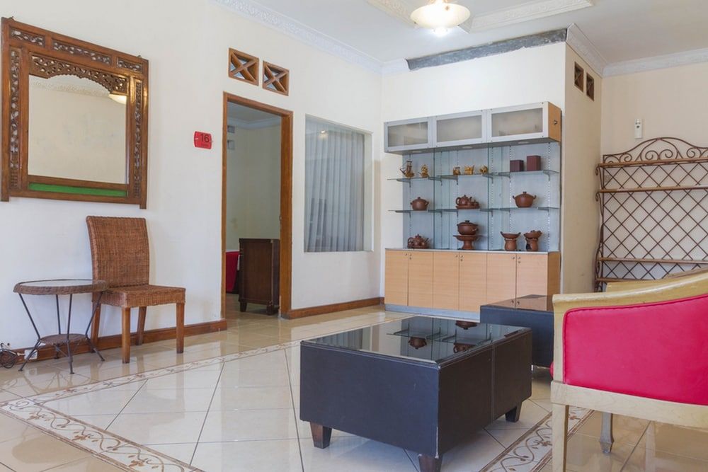 RedDoorz Plus @ Otista Garut 2