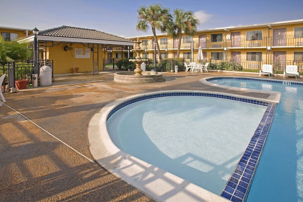 Americas Best Value Inn Laredo 3 estrelas em Laredo