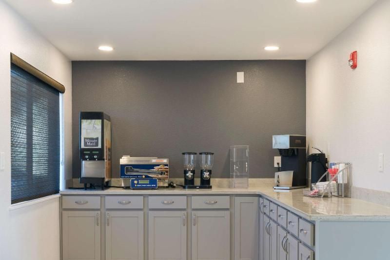 Americas Best Value Inn East Peoria 2 étoiles à Peoria