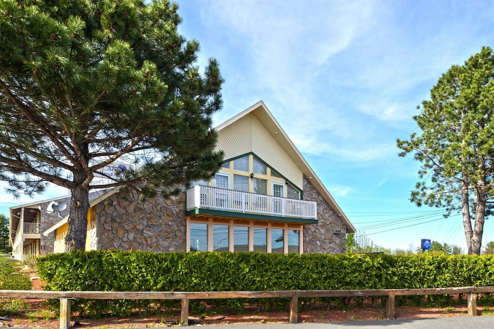 Americas Best Value Inn Plattsburgh 1