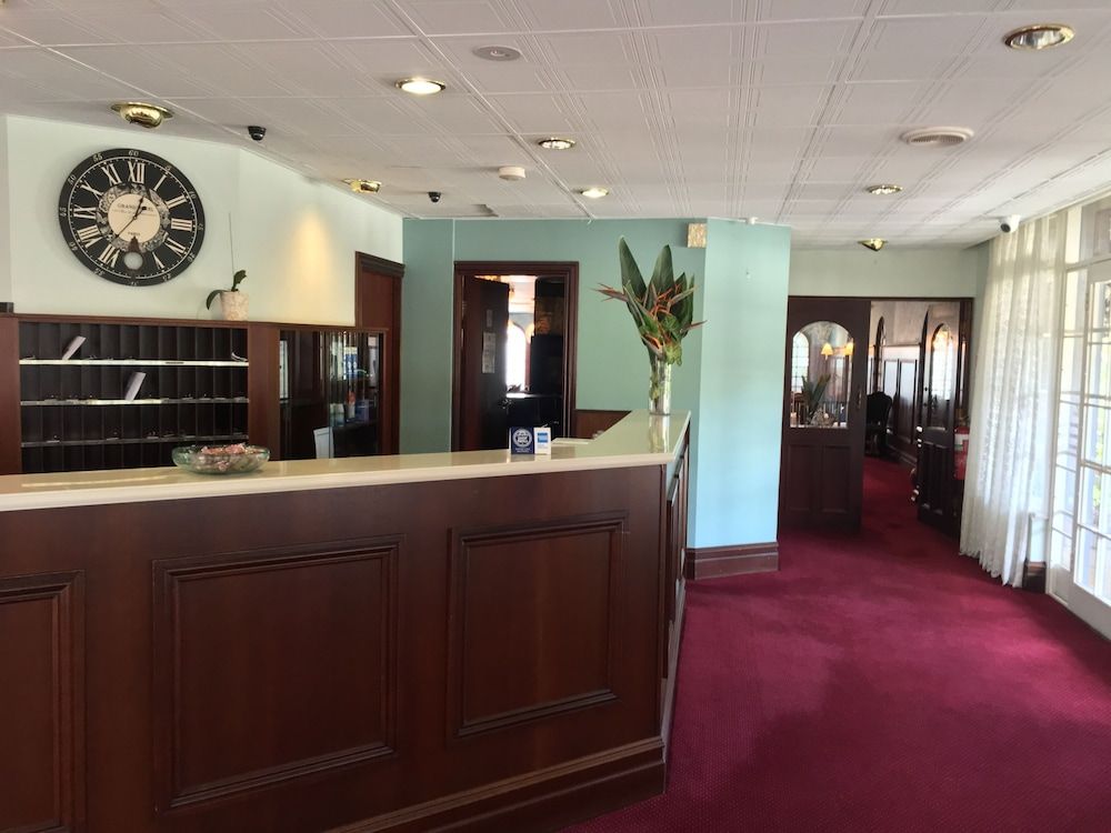 Town & Country Motel 3