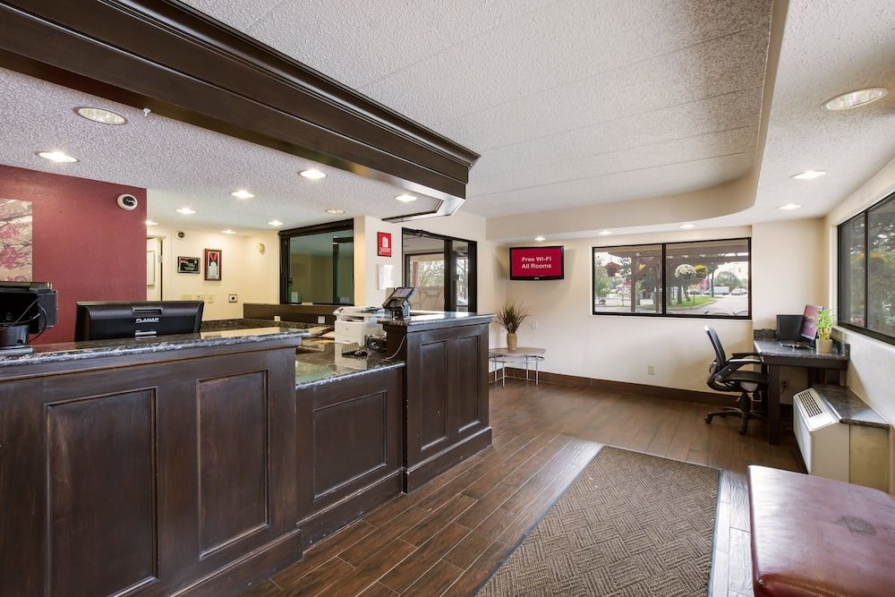 Red Roof Inn Grand Rapids Airport 3