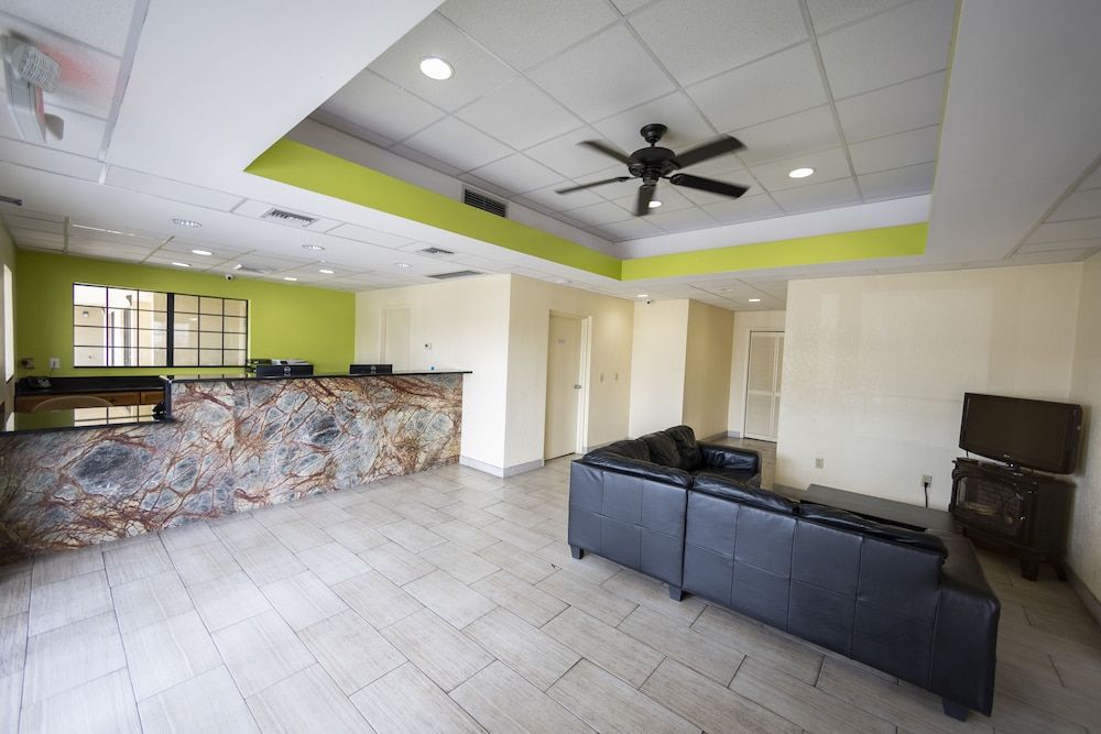 Ocean Breeze Inn 3