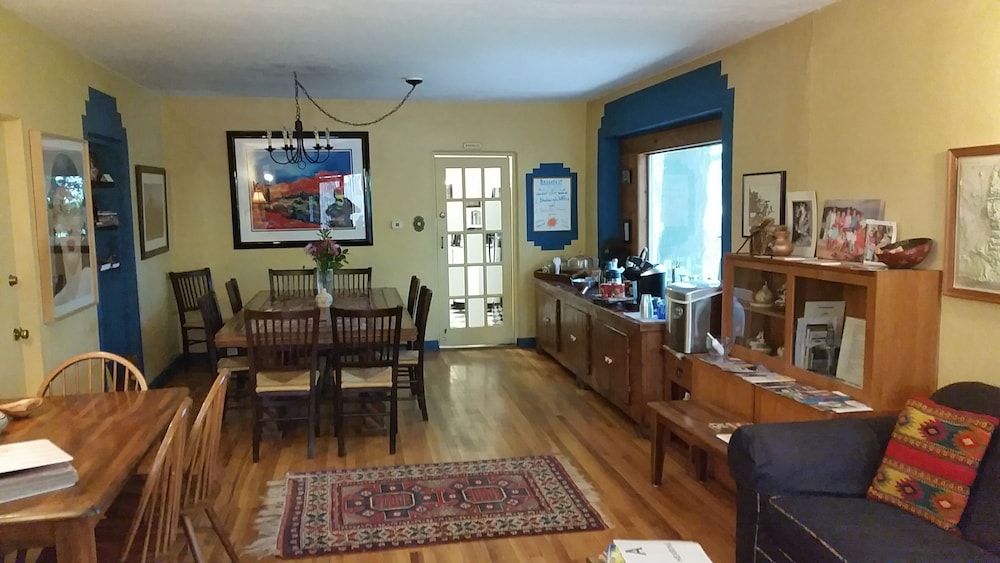 Dreamcatcher Bed and Breakfast 2