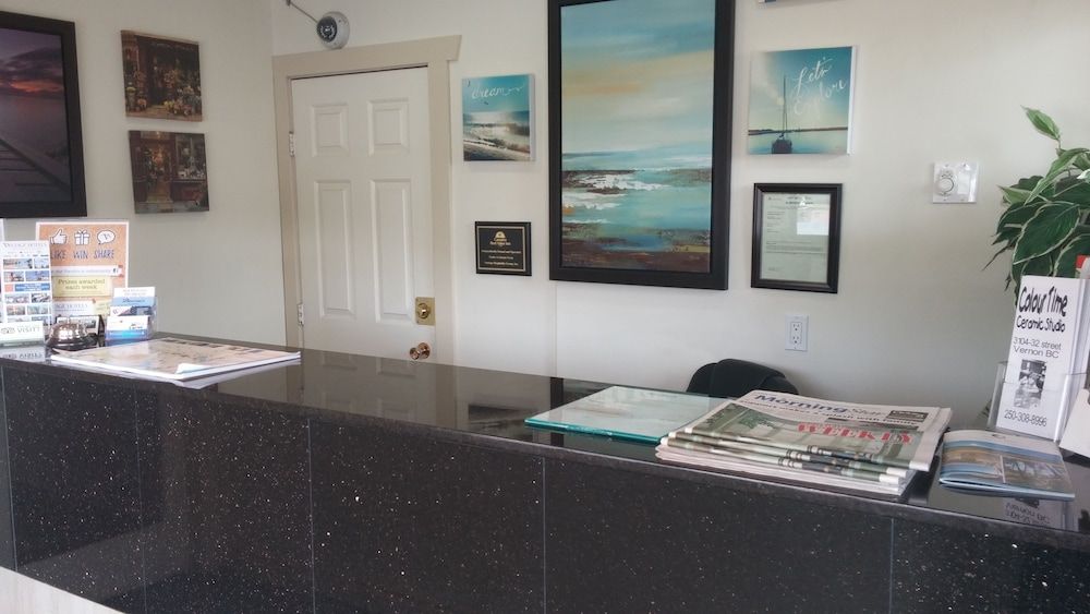 Canadas Best Value Inn & Suites Vernon 3