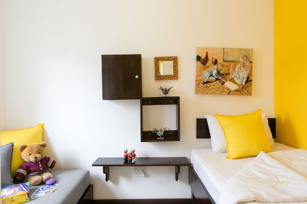 GUBAS DE HOEK meet eat sleep 3