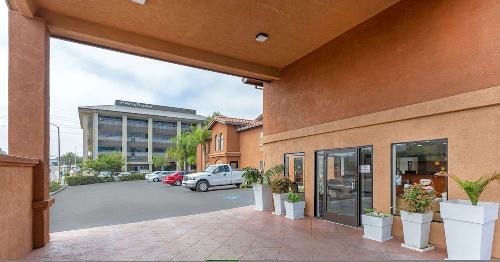 Quality Inn & Suites Oceanside Near Camp Pendleton 3 étoiles à Oceanside