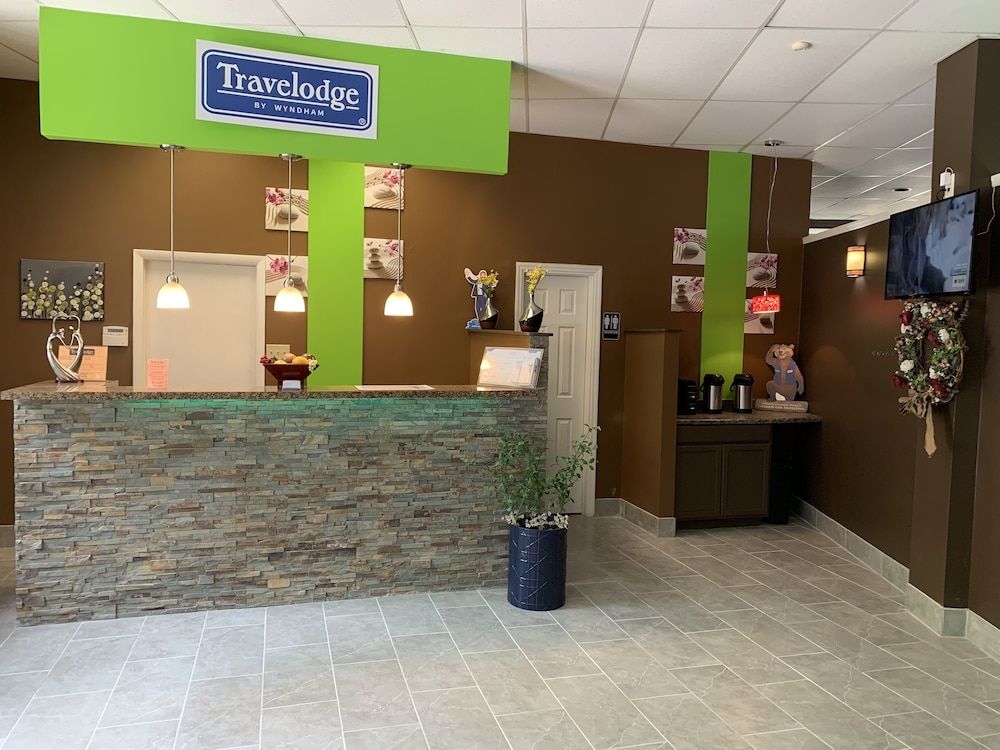 Travelodge by Wyndham Lake George NY 2