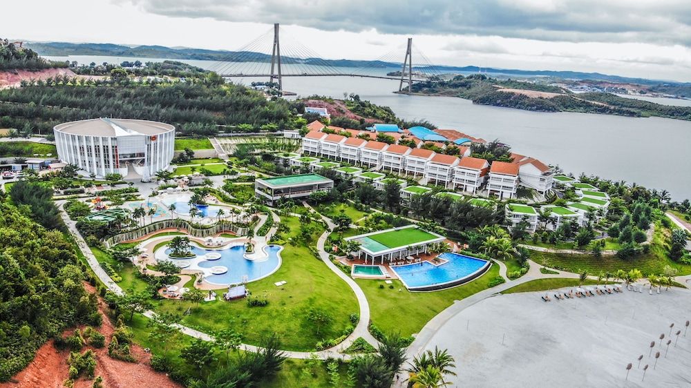 HARRIS Resort Barelang Batam 1