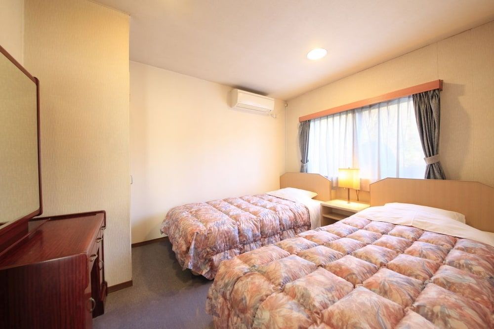 Izu Ippekiko Lakeside Terrace 3