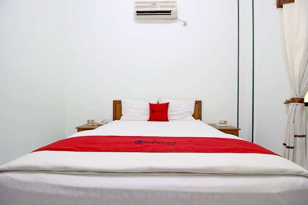RedDoorz near XT Square Yogyakarta 3