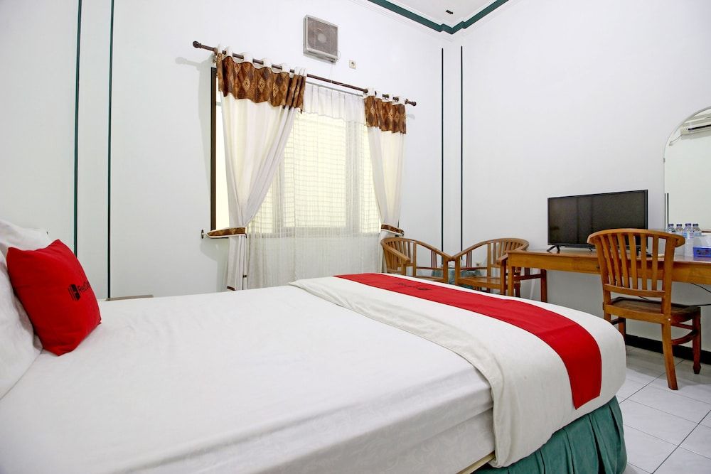 RedDoorz near XT Square Yogyakarta 2