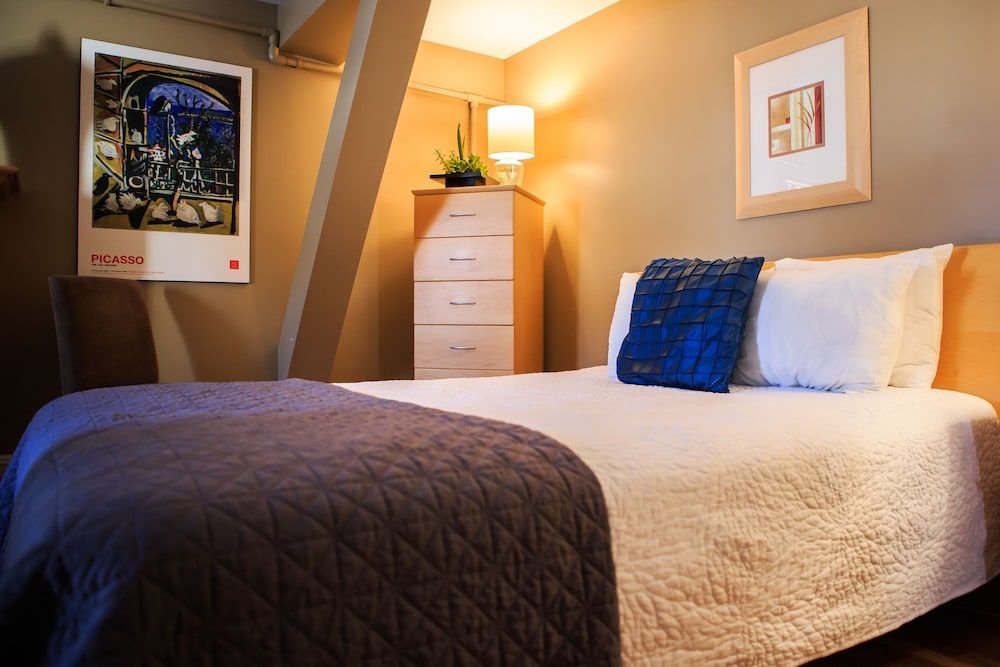 Leaside Manor by The Leaside Group 3