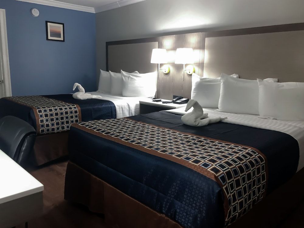 Destin Inn and Suites 3