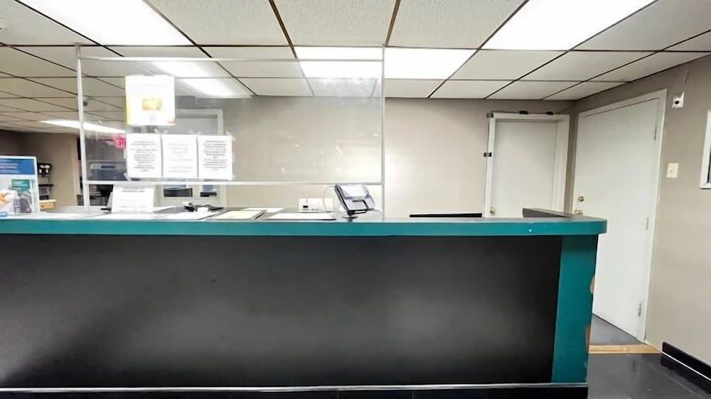 Rodeway Inn Dunmore 3