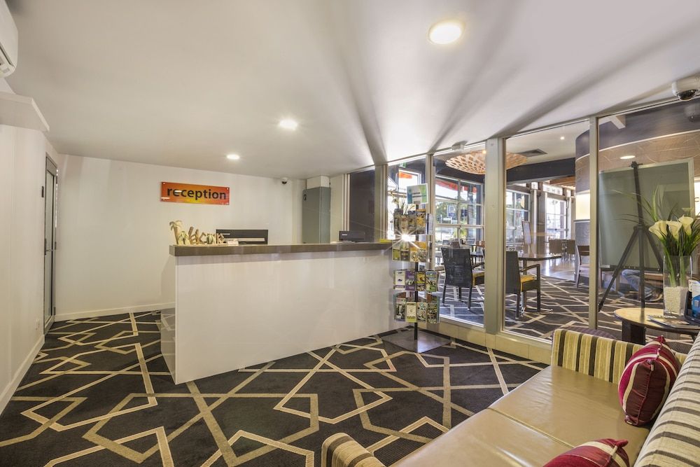 Nightcap at Golden Beach Tavern 2