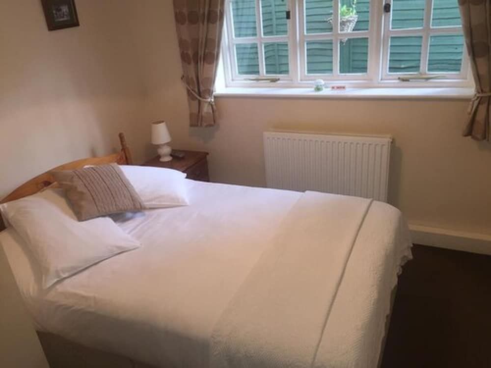 The Winchfield Inn 2