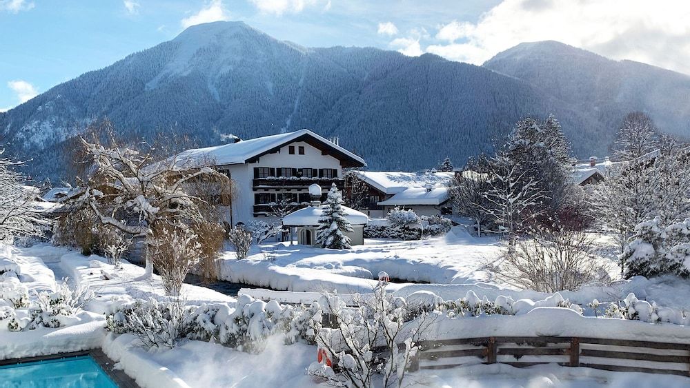 Spa & Resort Bachmair Weissach, LUXURY FAMILY RESORT 5 stelle a Rottach-Egern