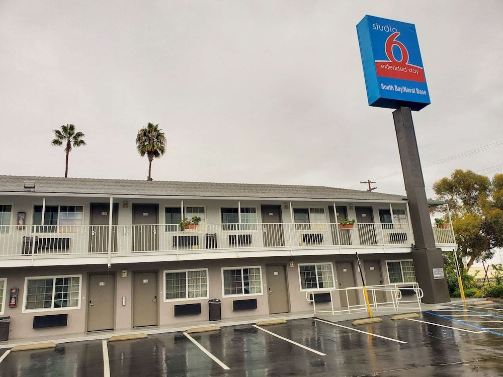Studio 6 National City, CA - Naval Base San Diego 2 étoiles à National City
