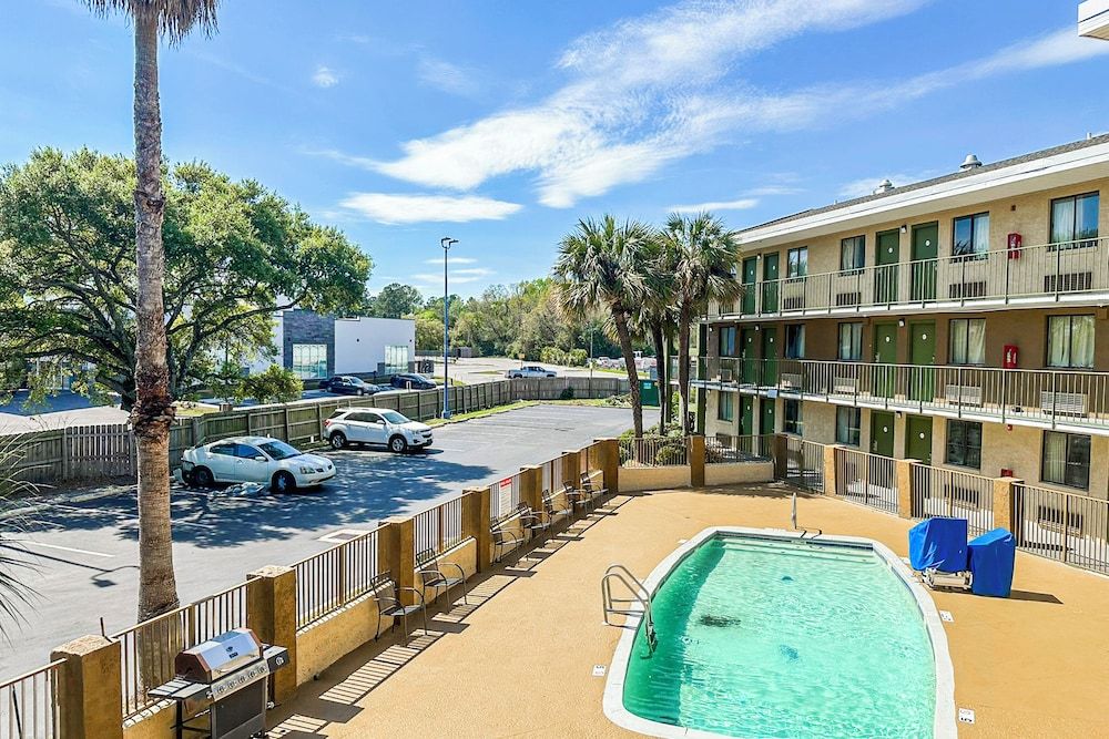 OYO Hotel Mobile, AL I-65 at Airport Blvd 2 estrellas en Mobile