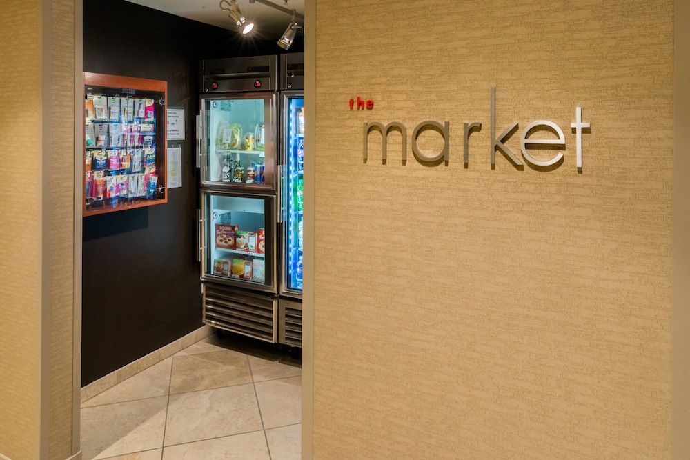 Courtyard Thousand Oaks Ventura County 2