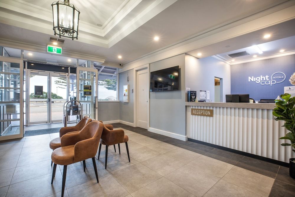 Nightcap at Hotel Victor 2