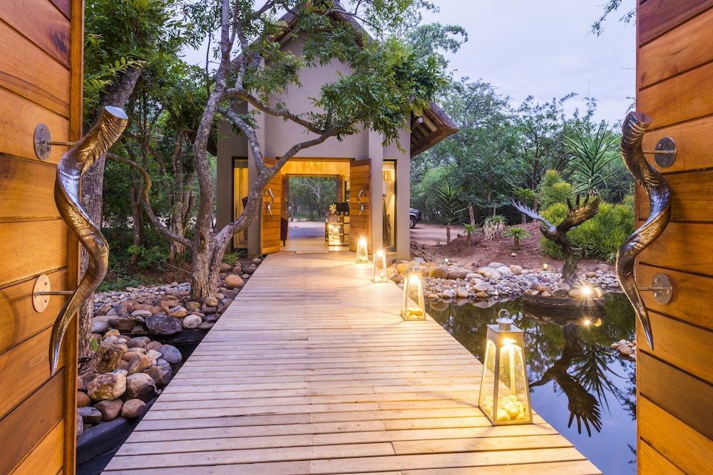 AM Lodge 2