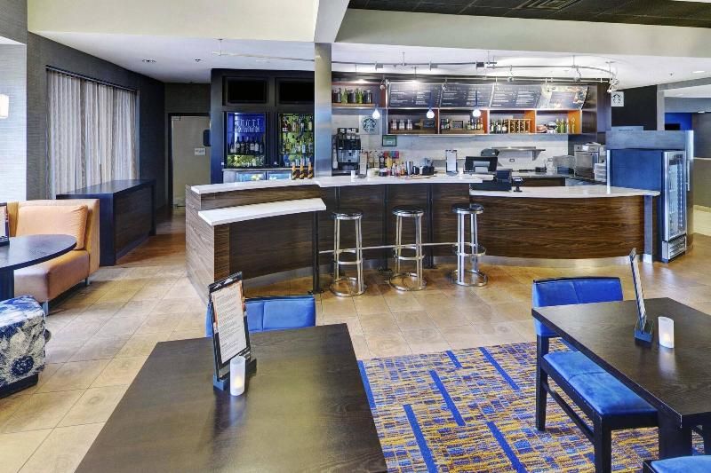 Courtyard Chicago Glenview/Northbrook 2