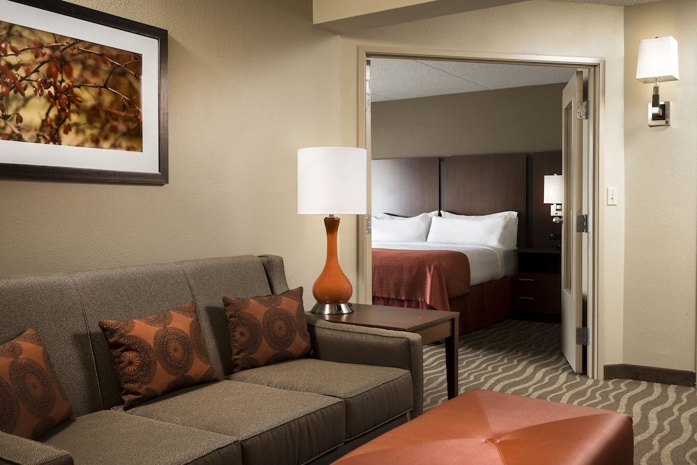 Holiday Inn Hotel & Suites Des Moines - Northwest by IHG 2