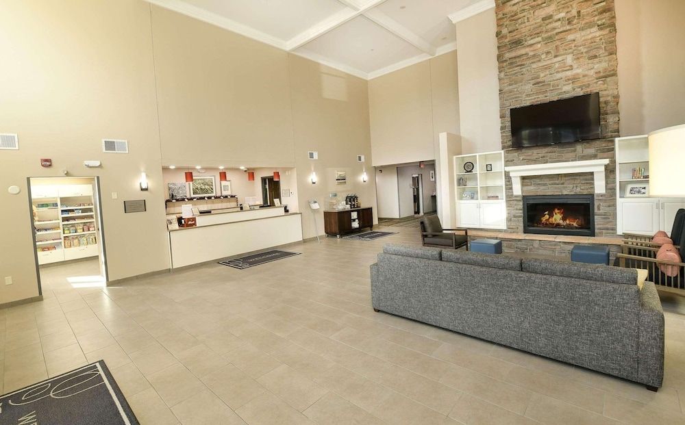 Country Inn & Suites by Radisson, Grand Forks, ND 2